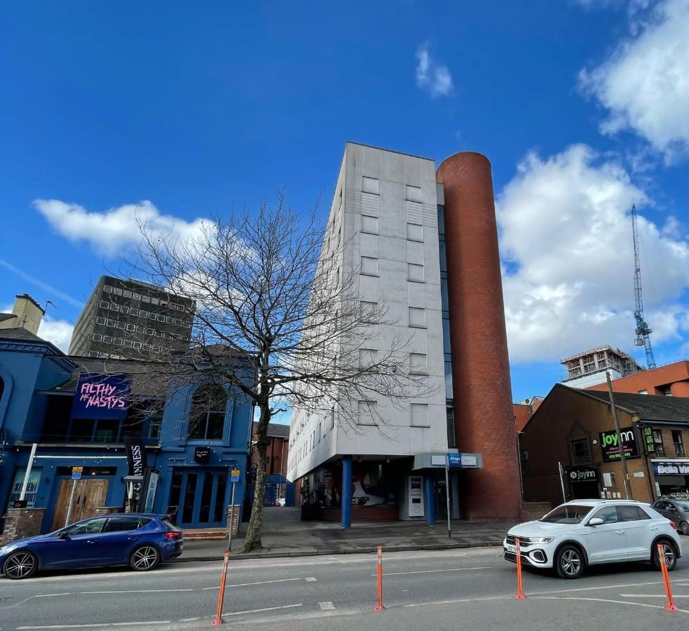 Ibis Budget Belfast City Centre Экстерьер фото